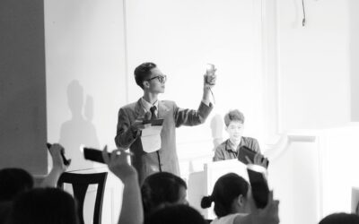 Investing in art and collecting: the liquidity trap and partial acquisition